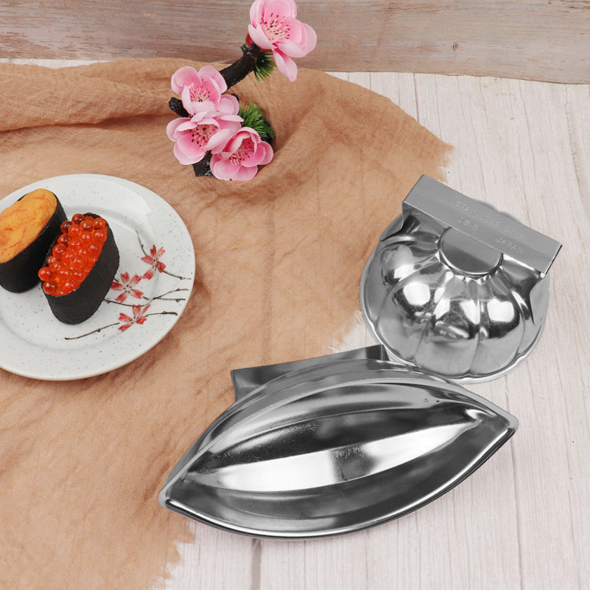 Omurice Mold Japanese-Style 304 Stainless Steel Boat-Shaped Egg-Wrapped Rice Mold DIY Sushi Making Mold Kitchen Gadgets