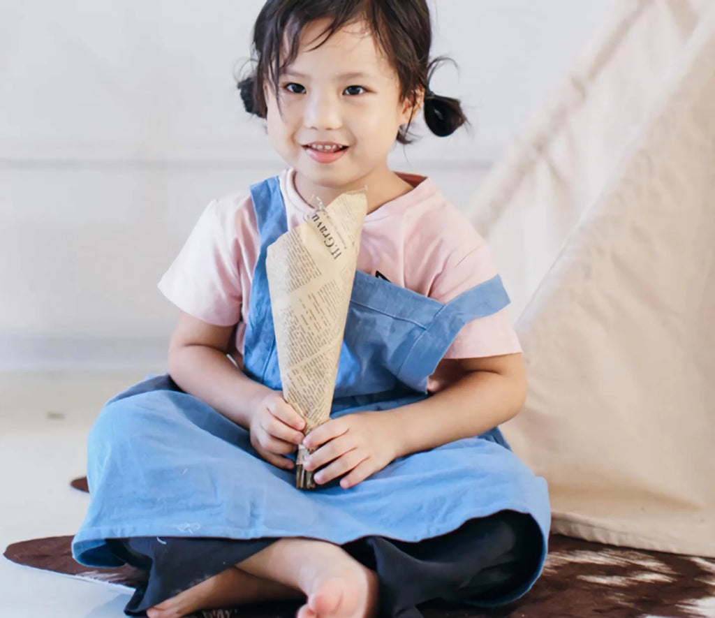 Kids Apron Adjustable Chef Apron Cotton Cooking Soft Comfort Pinafore Apron with 2 Pockets for Children Baking