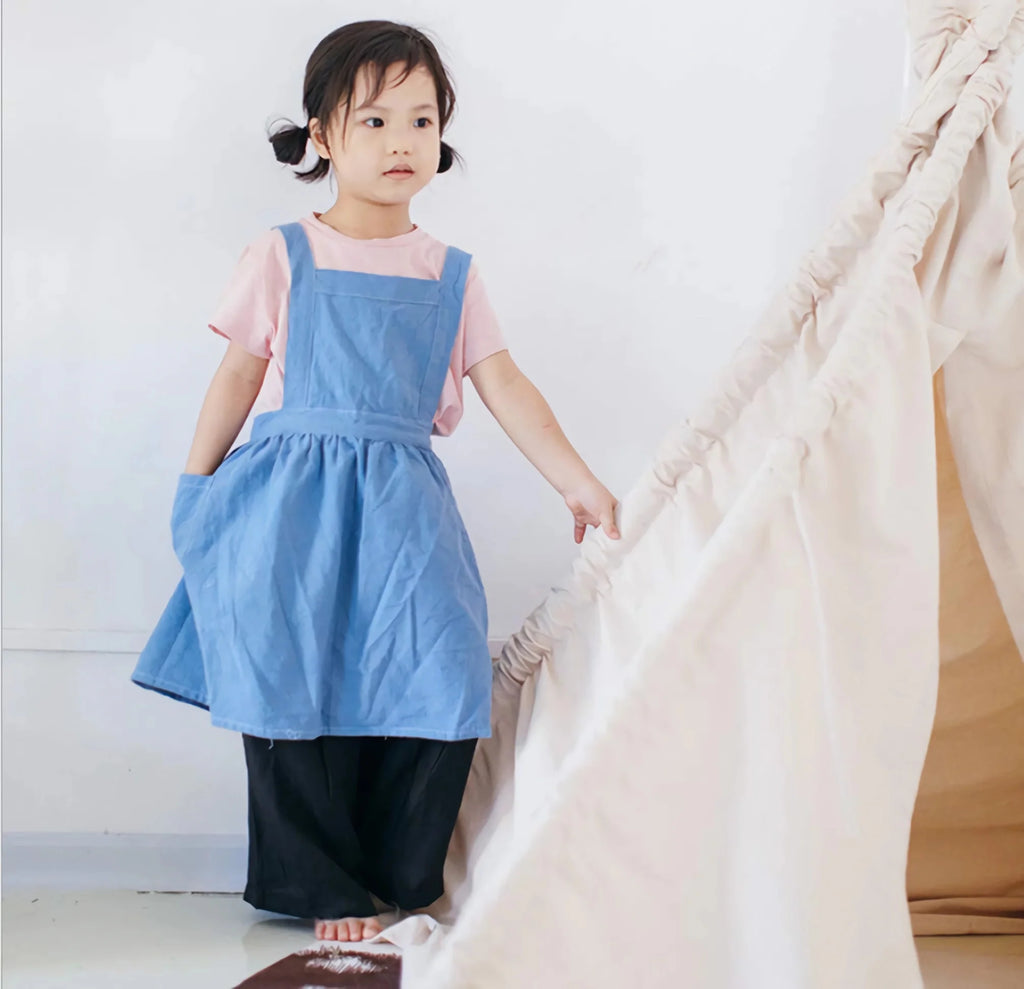Kids Apron Adjustable Chef Apron Cotton Cooking Soft Comfort Pinafore Apron with 2 Pockets for Children Baking