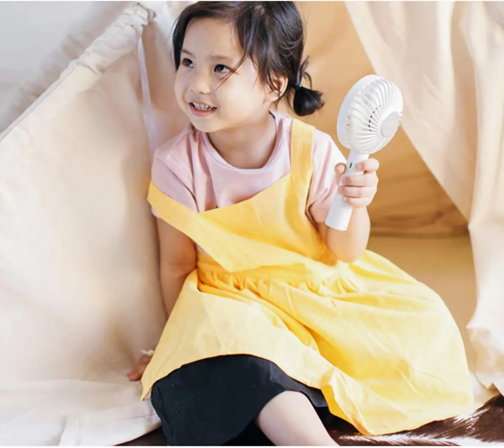 Kids Apron Adjustable Chef Apron Cotton Cooking Soft Comfort Pinafore Apron with 2 Pockets for Children Baking