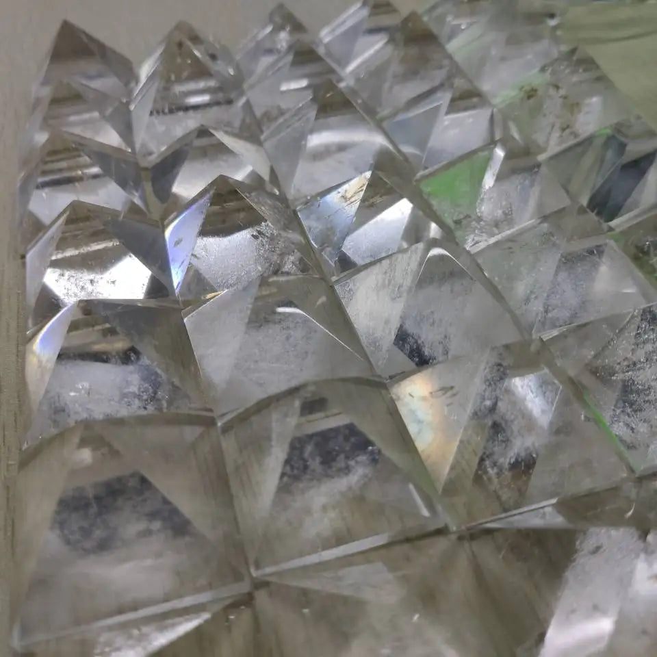 Natural Transparent Quartz Crystal Pyramid Clear Reiki Healing Natural white crystal Pyramid raw stone polishing