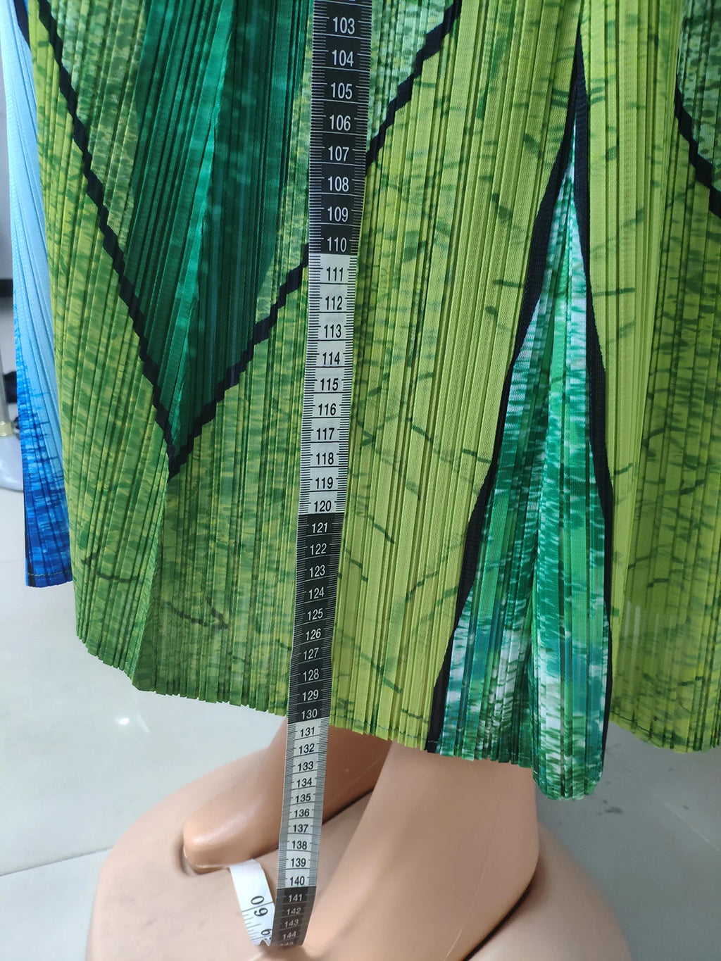 Miyake Pleats New High Fashion French Vintage Women Green Causal Long Dress Original Designer Clothing In Stock