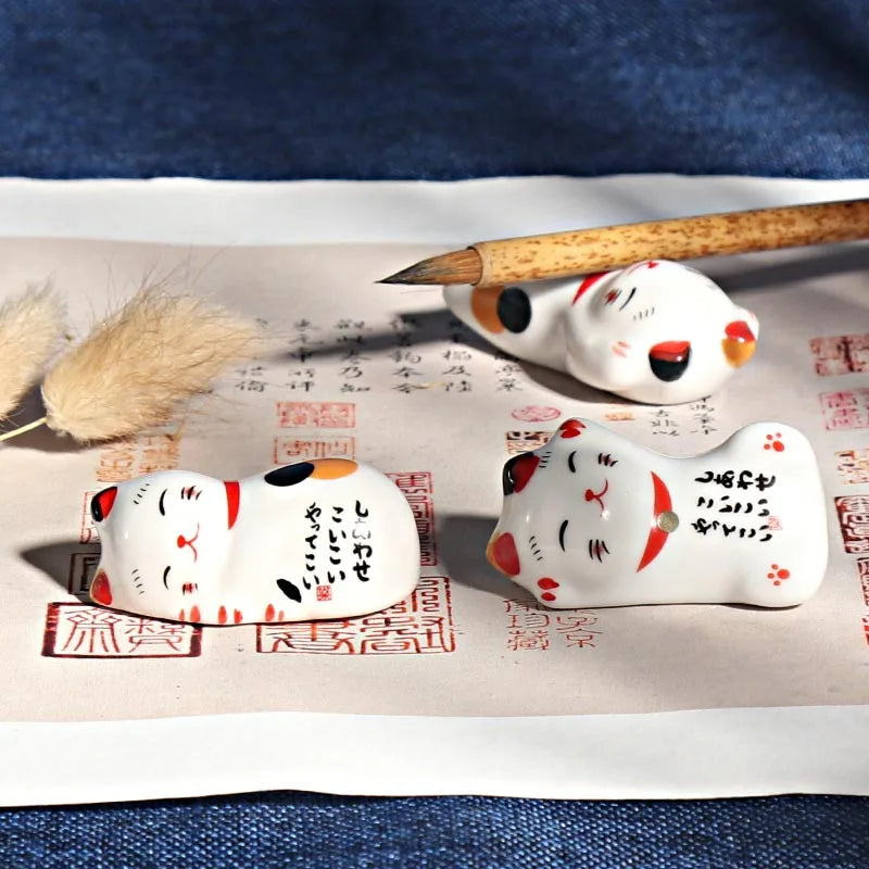Cute Cat Ceramic Chopsticks Holder Stand Fine Design Chopstick Rack Pillow Care Rest Japanese Style Kitchen Tableware Tools New