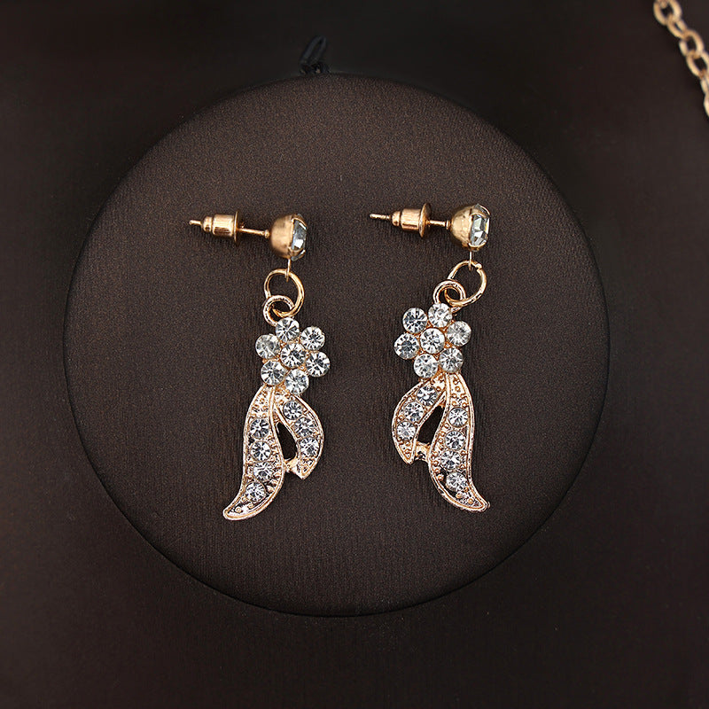 Korean Bride Necklace Earrings Two-piece Decorations Wedding Yarn Wedding Jewelry Wedding Accessories Dance Studio