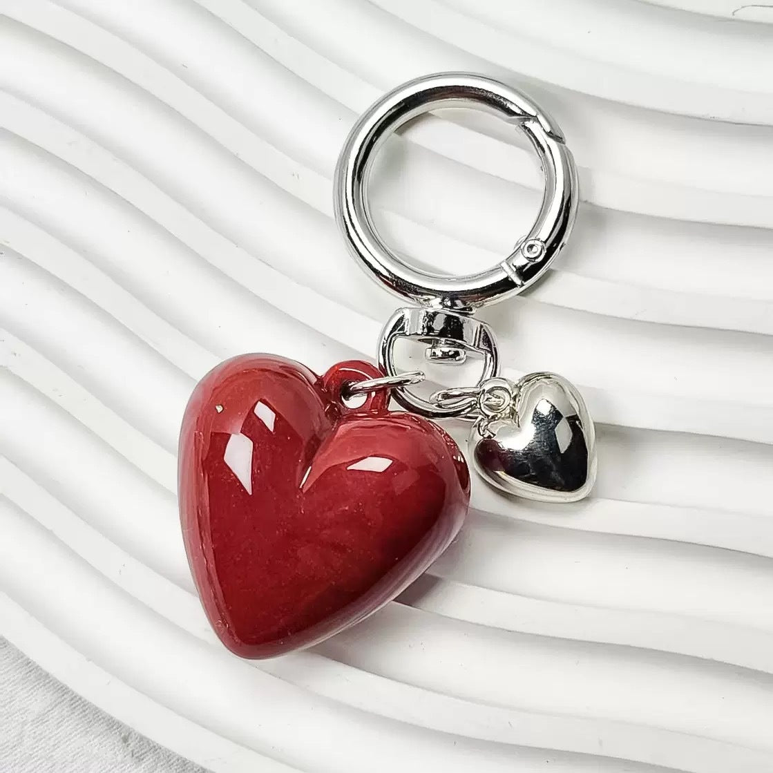 Cross-Border New Acrylic Resin Heart-Shaped Keychain Colorful Creative Couple Peach Heart Bag Water Cup Decorative Pendant