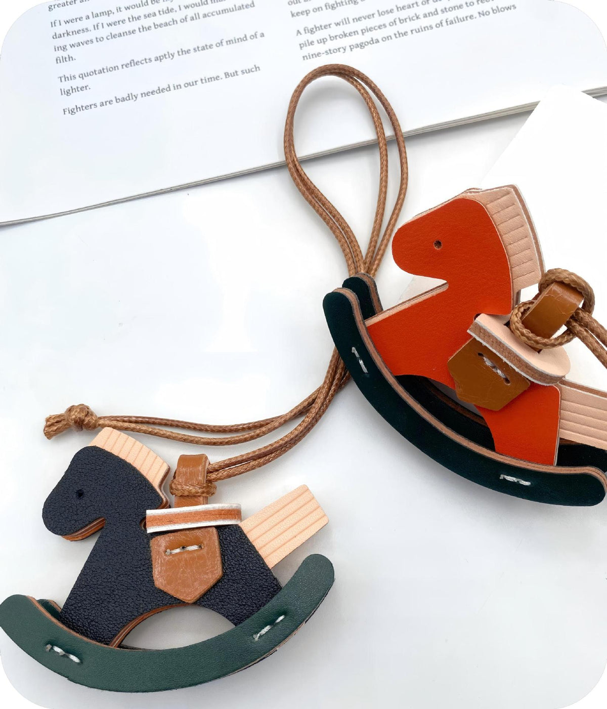 Leather decorative small Trojan horse pendant female car keychain rearview mirror pendant rocking Trojan bag pendant wholesale