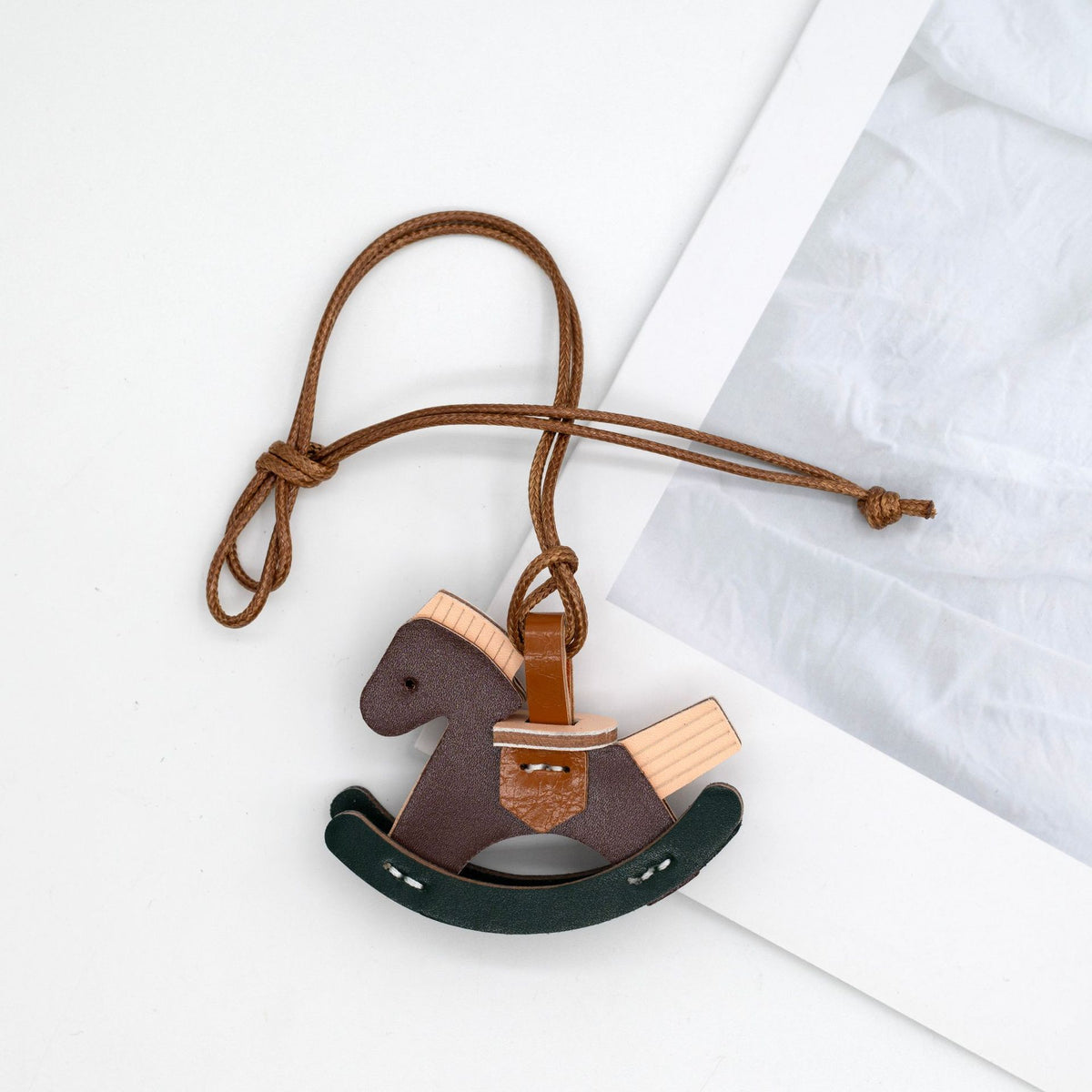 Leather decorative small Trojan horse pendant female car keychain rearview mirror pendant rocking Trojan bag pendant wholesale