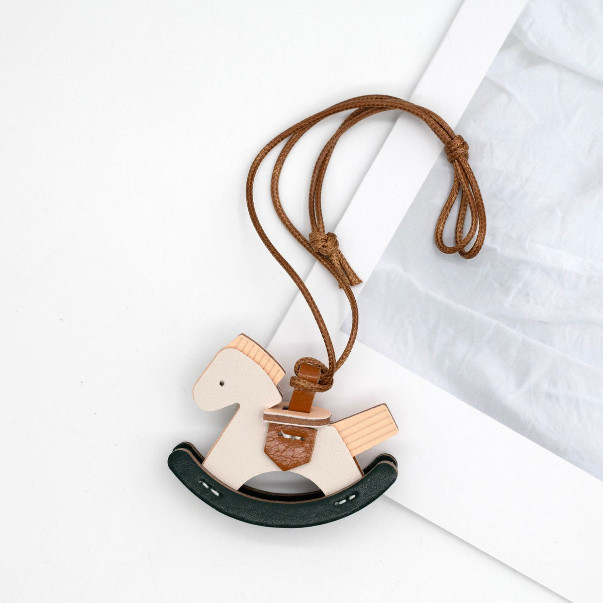 Leather decorative small Trojan horse pendant female car keychain rearview mirror pendant rocking Trojan bag pendant wholesale