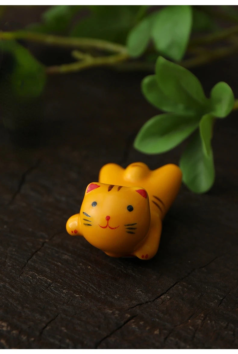 Cute Cat Ceramic Chopsticks Holder Stand Fine Design Chopstick Rack Pillow Care Rest Japanese Style Kitchen Tableware Tools New