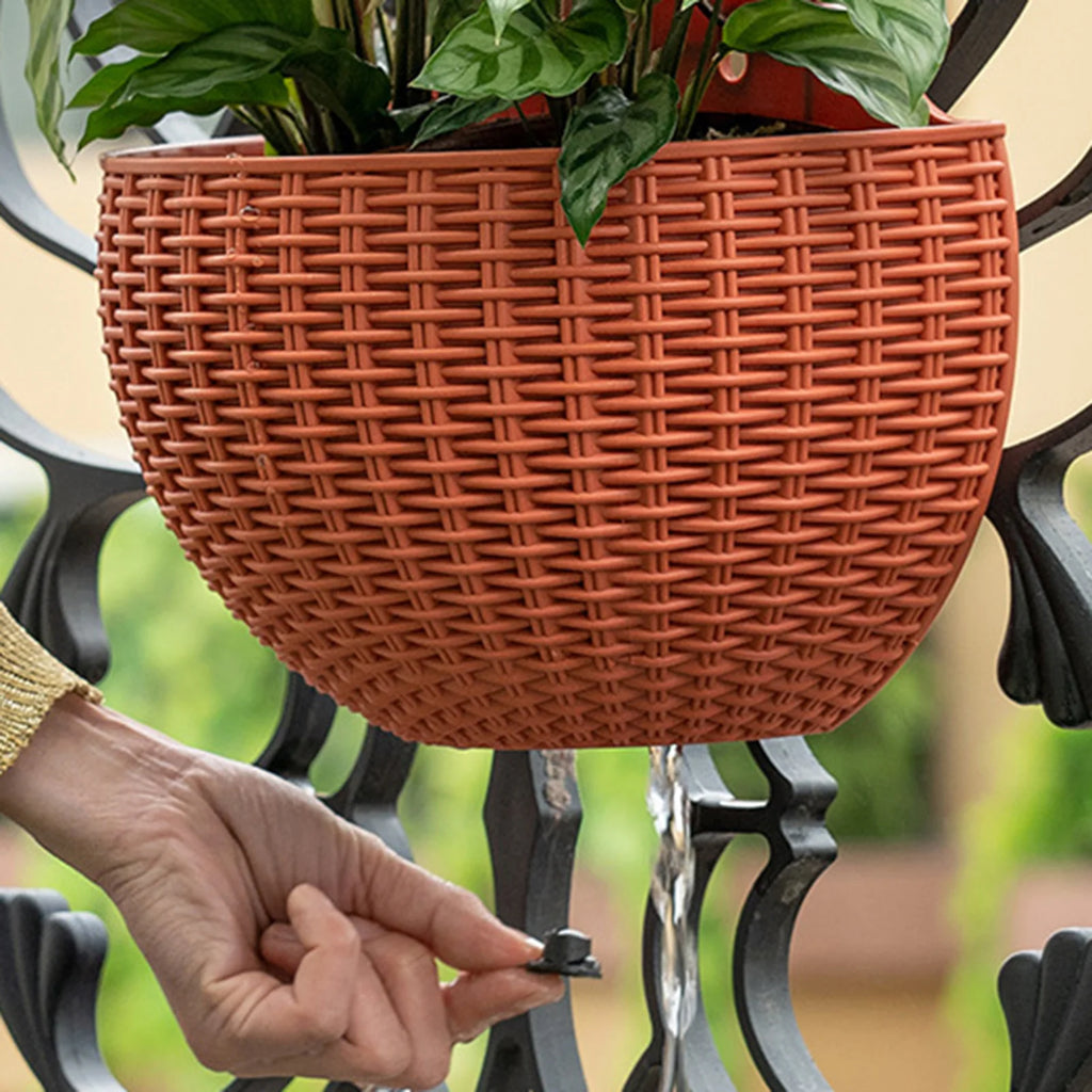 Flower Pot Exquisite Wall-mounted Plastic Wall Hanging Basket Flowerpot for Outdoor Garden Balcony Planter Bucket Home Decor New