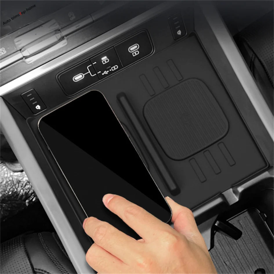 Silicone Center Console Wireless Charger Protection Pad upgrade Silica Gel Cover For Hyundai Santa Fe 2024 2025 Car Accessories