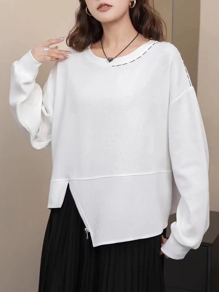 [EAM] Black Topstitched Irregular Sweatshirt New Round Neck Long Sleeve Women Big Size Fashion Tide Spring Autumn 2026 1DJ3297