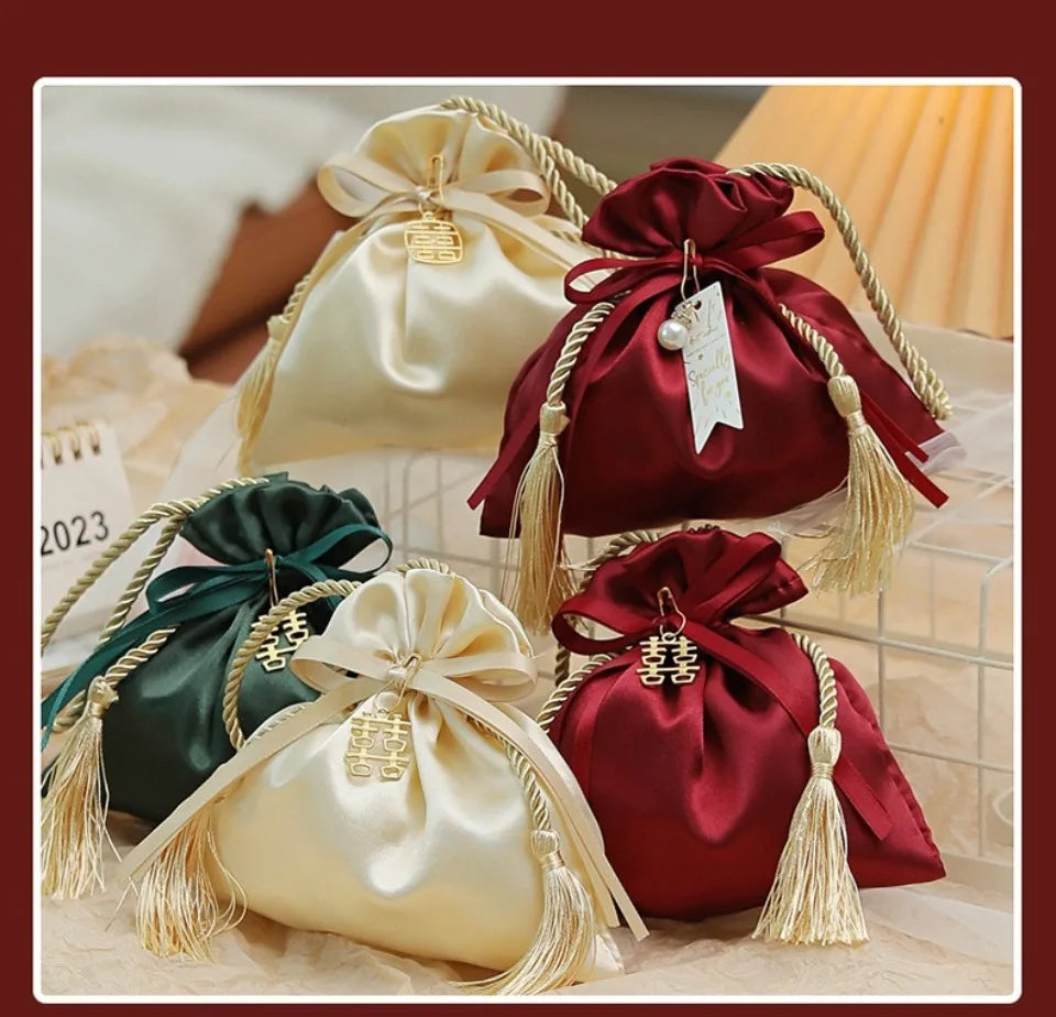 10/30/50 Pcs Luxury Packing Drawstring Velvet Pouch Sachet Gift Bag For Wedding Candy Boxes With Pearl String Decor Favors Bags