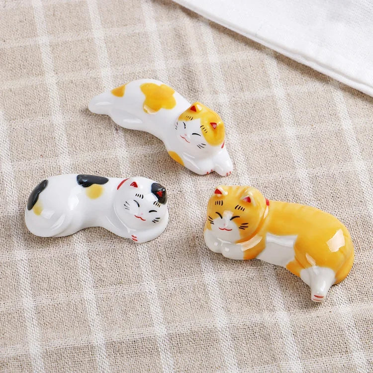 Cute Cat Ceramic Chopsticks Holder Stand Fine Design Chopstick Rack Pillow Care Rest Japanese Style Kitchen Tableware Tools New