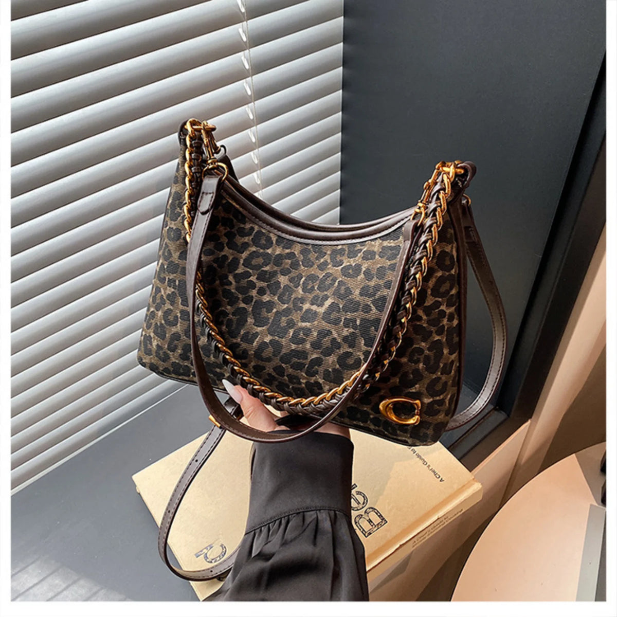 Leopard Print Chain Crossbody Bag Women's Y2K Style Single