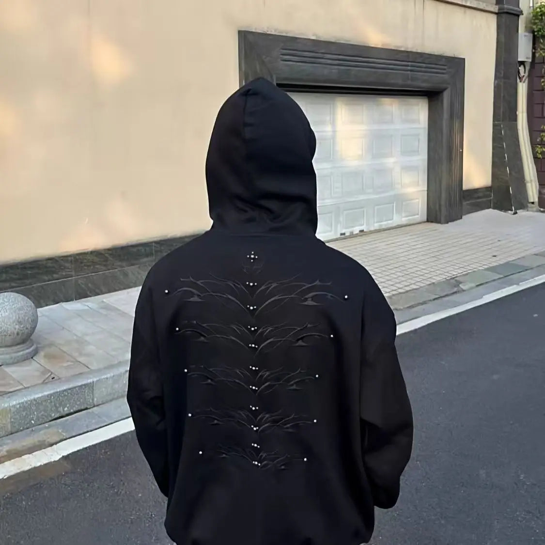 American Retro Spine Embroidered Metal Rivet Pullover Hooded Sweatshirt Men Women High Street Hip-Hop Loose Casual Streetwear
