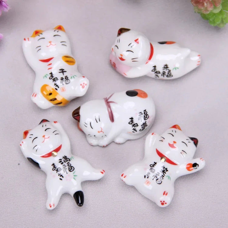 Cute Cat Ceramic Chopsticks Holder Stand Fine Design Chopstick Rack Pillow Care Rest Japanese Style Kitchen Tableware Tools New