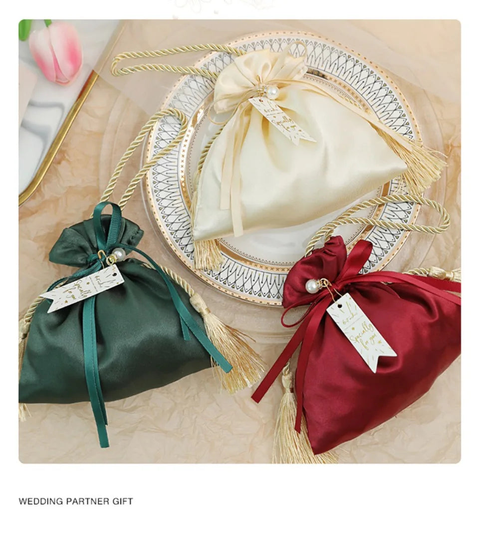 10/30/50 Pcs Luxury Packing Drawstring Velvet Pouch Sachet Gift Bag For Wedding Candy Boxes With Pearl String Decor Favors Bags