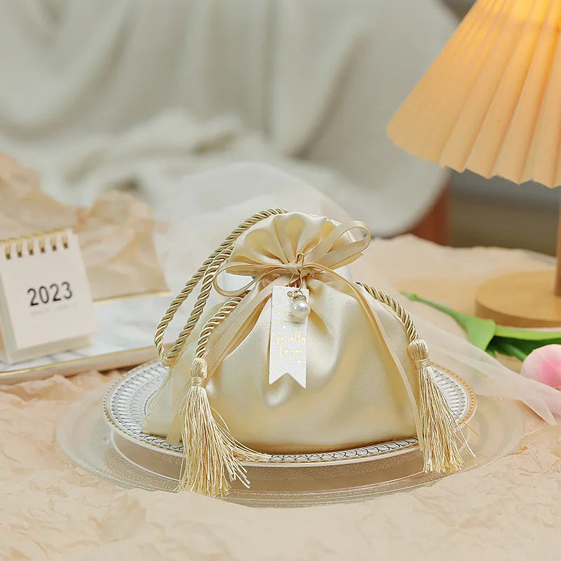 10/30/50 Pcs Luxury Packing Drawstring Velvet Pouch Sachet Gift Bag For Wedding Candy Boxes With Pearl String Decor Favors Bags
