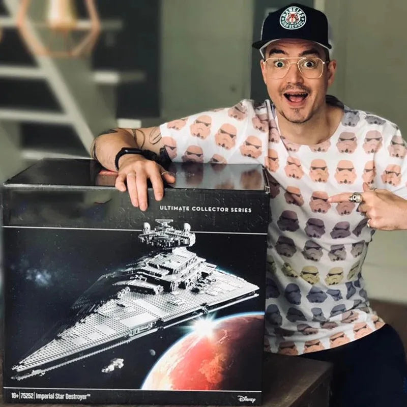 4784pcs UCS Imperial Navy Stormtrooper Star Destroyer Galactic Empire 75252 Star Cruiser Starfighter Dark Fleetship Gift