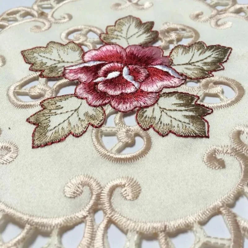 4pcs Round Embroidered Flower Dining Table Placemat Coasters Home Party Wedding Cover