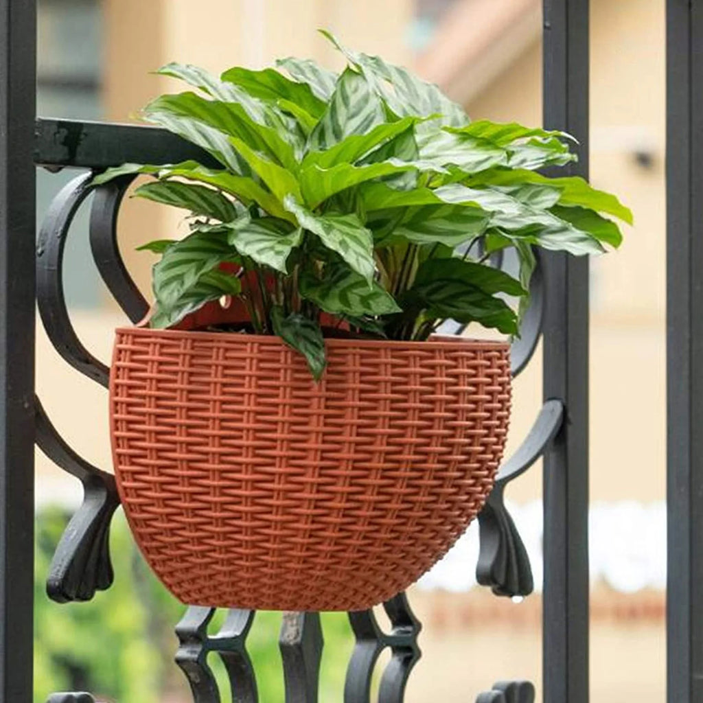 Flower Pot Exquisite Wall-mounted Plastic Wall Hanging Basket Flowerpot for Outdoor Garden Balcony Planter Bucket Home Decor New