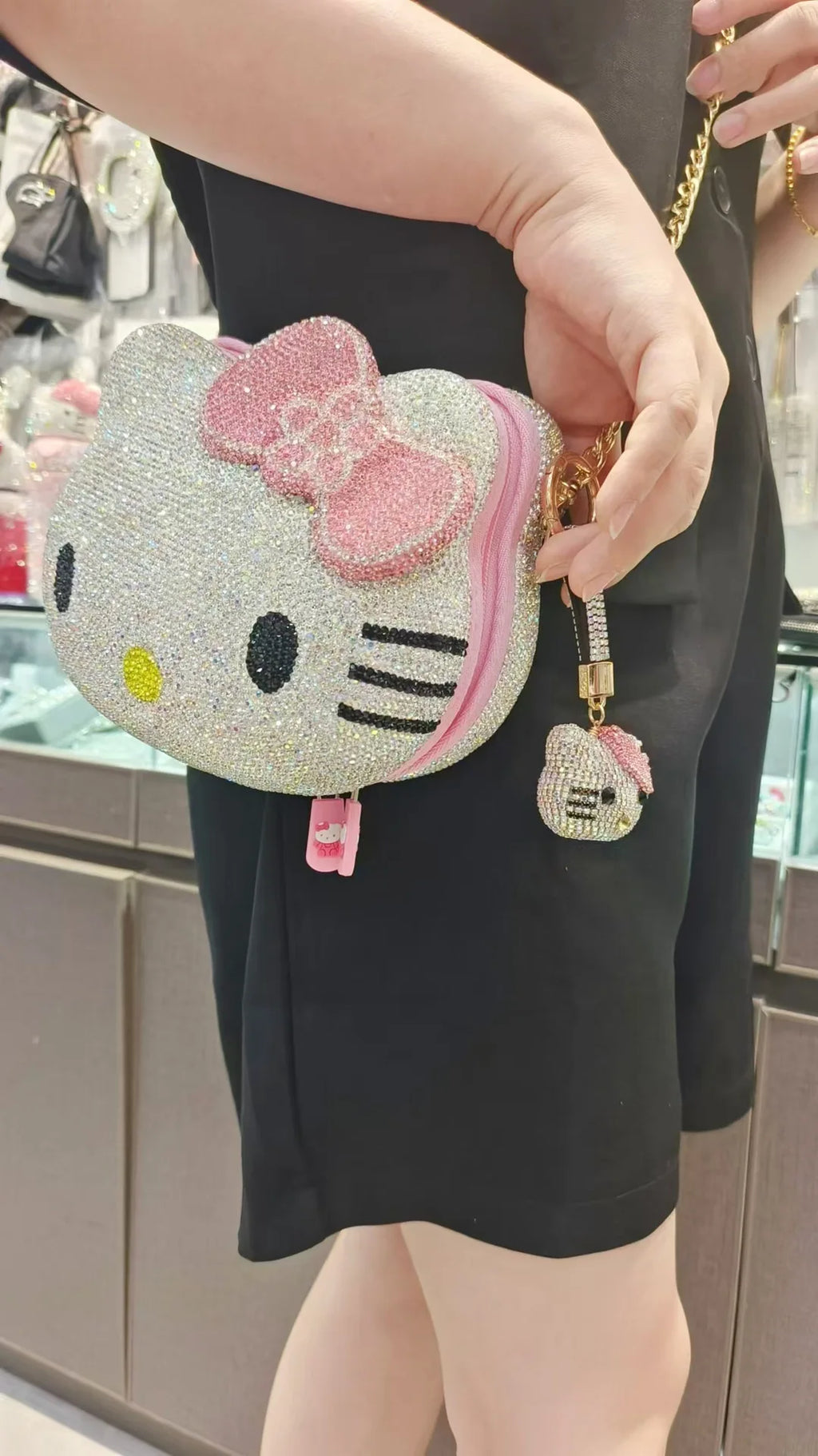 Hot Sanrio Cute Cartoon Hello Kitty Diamond Bag Fashion Girl Messenger Bag Handmade Diamond Inlaid Handbag Decor Girl Gifts