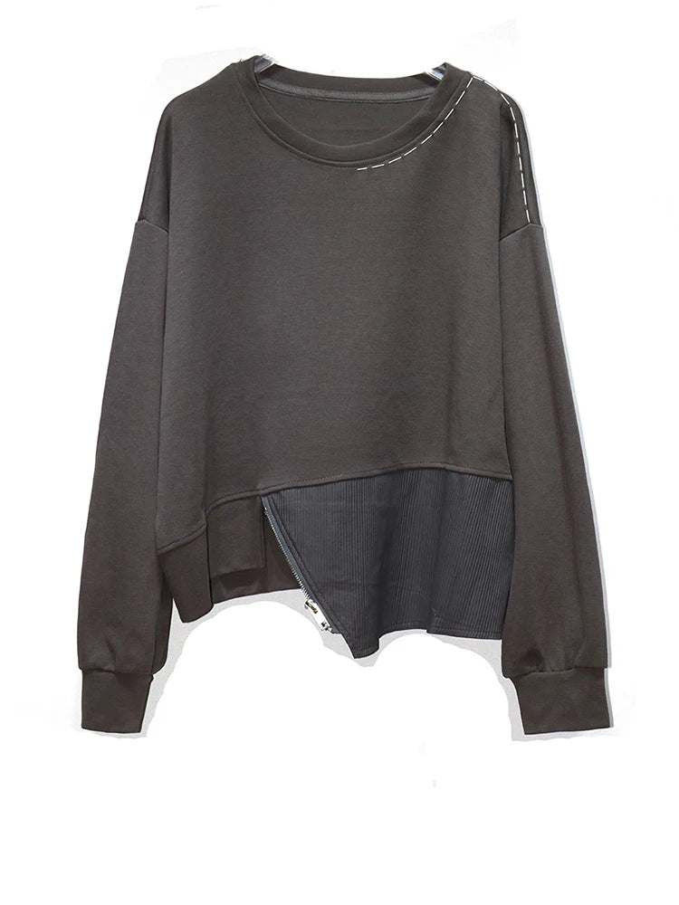 [EAM] Black Topstitched Irregular Sweatshirt New Round Neck Long Sleeve Women Big Size Fashion Tide Spring Autumn 2026 1DJ3297