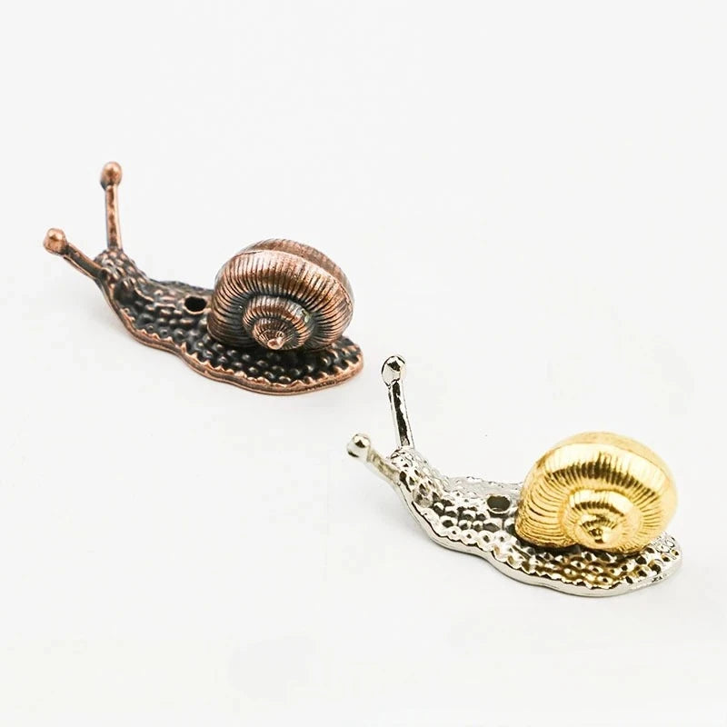 Mini Creative Alloy Snail Small Ornaments Home Decoration Bonsai With Incense Handicrafts Figurines Miniatures Decoration Crafts
