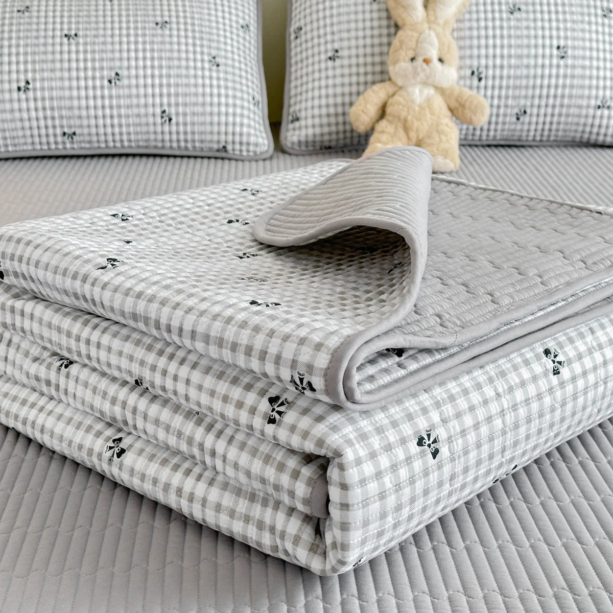 Thickened Quilted Bedspread for Single Double Bed Floral Soft Breathable Summer Quilt Machine Washable Dust-proof Bed Cover Set