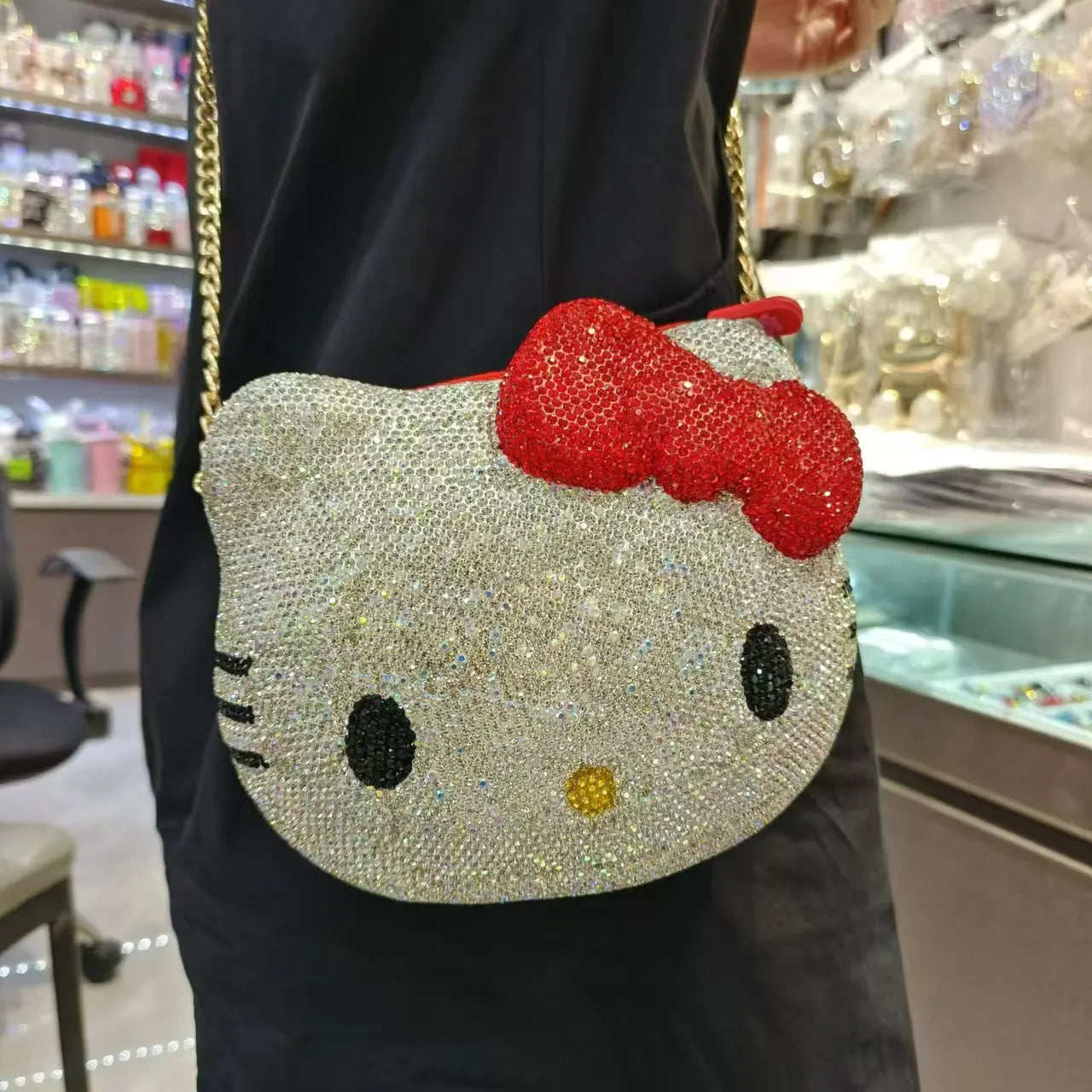Hot Sanrio Cute Cartoon Hello Kitty Diamond Bag Fashion Girl Messenger Bag Handmade Diamond Inlaid Handbag Decor Girl Gifts