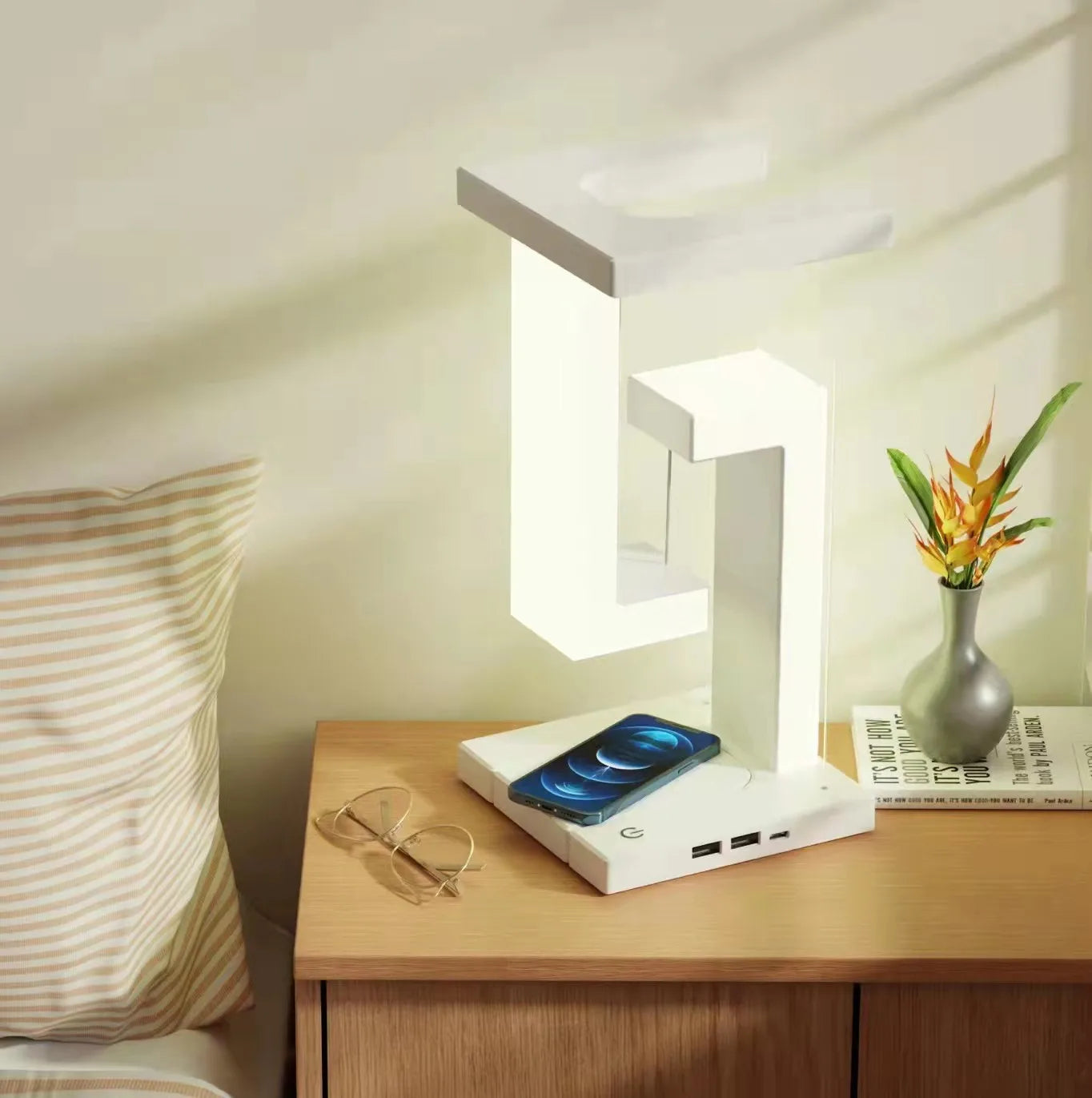 Novelty floating lamp with 10 W detachable wireless charger decorative light for bedroom/office