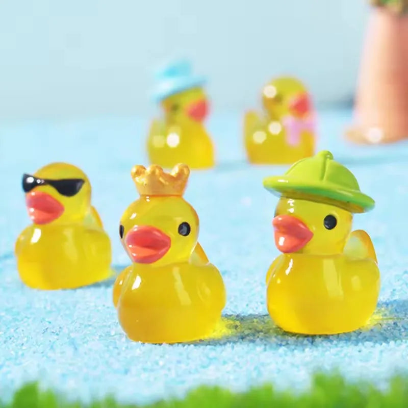 10/20/30PCS Mini Fluorescent Yellow Duck Ornament Miniature Figures Tiny Resin Handicraft Micro Landscape Dollhouse Decoration