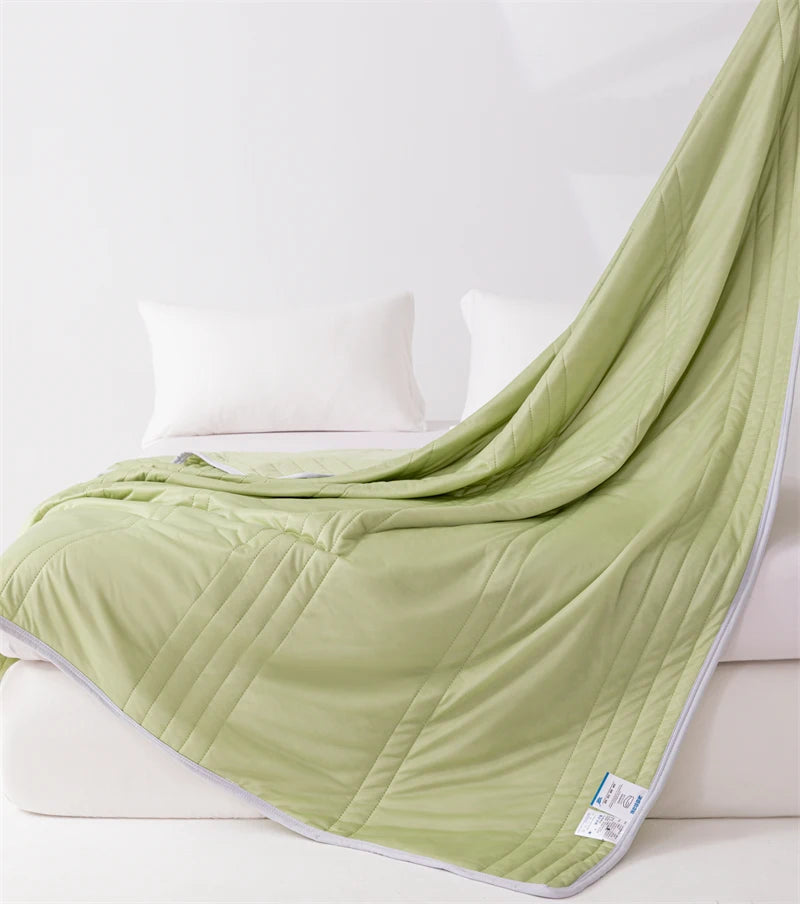 Solid Color Cooling Summer Blanket Soft Skin Friendly Breathable Thin Quilt Lightweight Washable King Air Conditioner Comforter