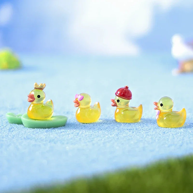 10/20/30PCS Mini Fluorescent Yellow Duck Ornament Miniature Figures Tiny Resin Handicraft Micro Landscape Dollhouse Decoration