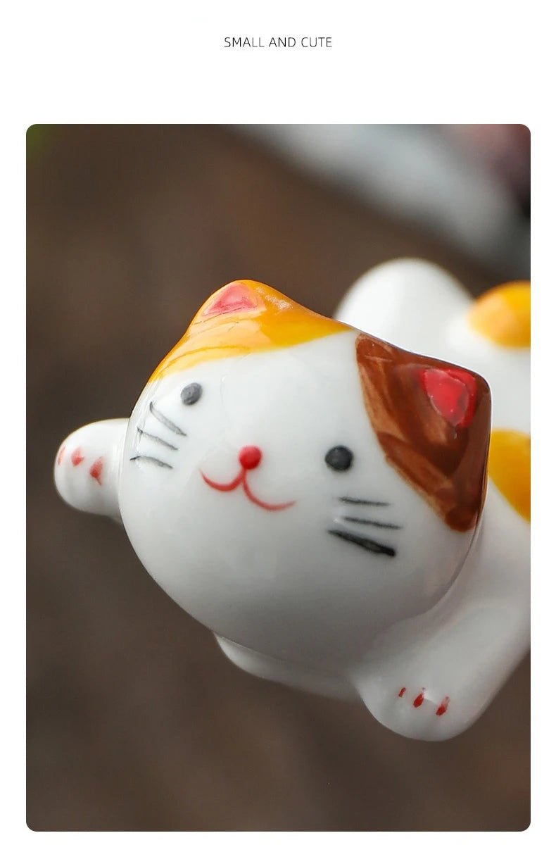 Cute Cat Ceramic Chopsticks Holder Stand Fine Design Chopstick Rack Pillow Care Rest Japanese Style Kitchen Tableware Tools New