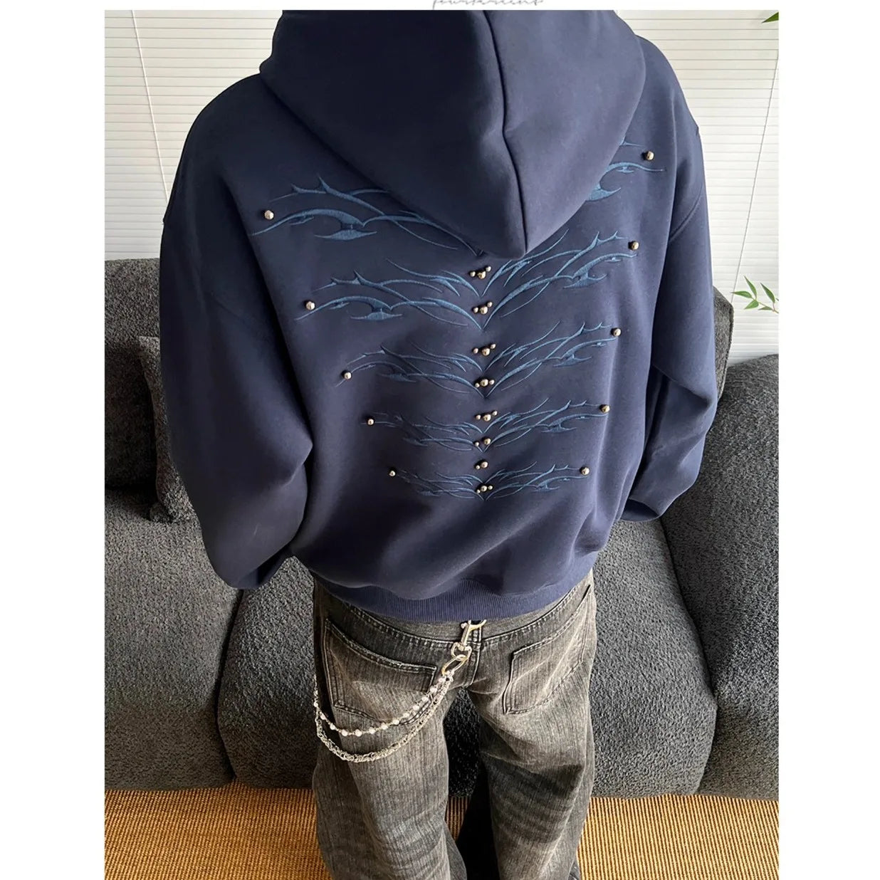 American Retro Spine Embroidered Metal Rivet Pullover Hooded Sweatshirt Men Women High Street Hip-Hop Loose Casual Streetwear