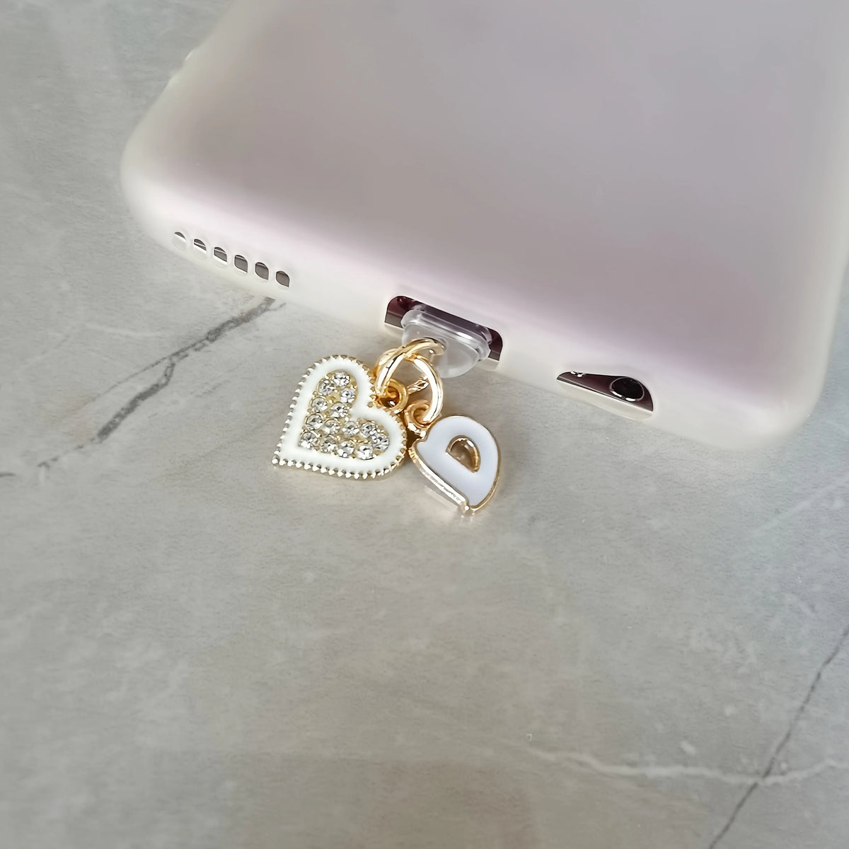 Of Light Luxury Sparkling Diamond Letter Heart-Shaped Phone Dust