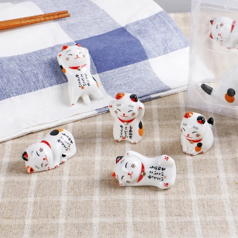 Cute Cat Ceramic Chopsticks Holder Stand Fine Design Chopstick Rack Pillow Care Rest Japanese Style Kitchen Tableware Tools New