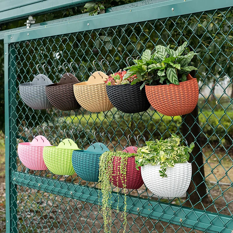 Flower Pot Exquisite Wall-mounted Plastic Wall Hanging Basket Flowerpot For Outdoor Garden Balcony Planter Bucket Home Decor New