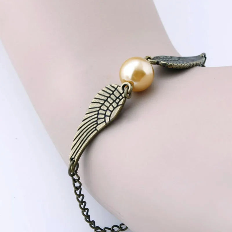 Vintage Jewelry Retro Tone Golden Snitch Pocket Wings Bracelet Pulseras for Men and Women Bijou Statement Jewelry