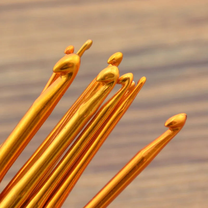 10Pcs/set Double End Crochet Hook Set Golden Aluminum Crochet Needles Knitting Crochet Markers Ring Knitting Stitch Markers