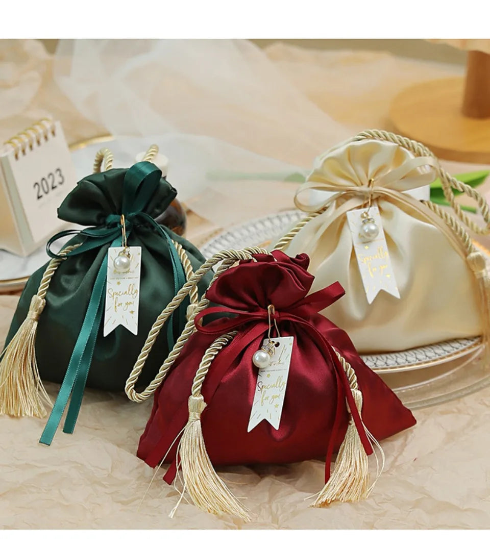 10/30/50 Pcs Luxury Packing Drawstring Velvet Pouch Sachet Gift Bag For Wedding Candy Boxes With Pearl String Decor Favors Bags