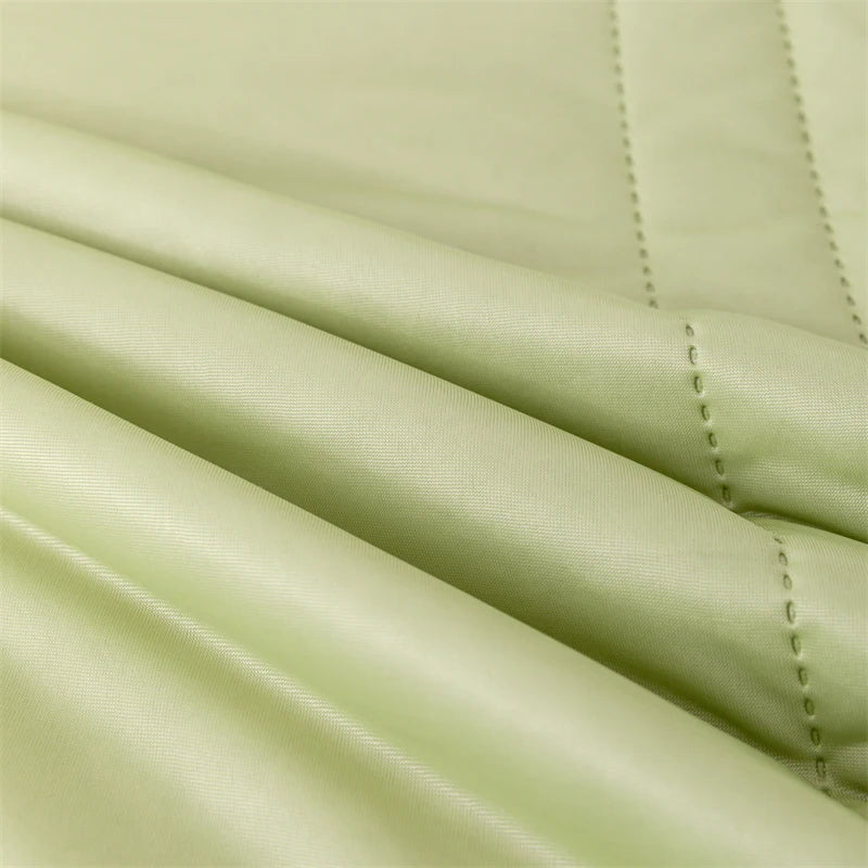 Solid Color Cooling Summer Blanket Soft Skin Friendly Breathable Thin Quilt Lightweight Washable King Air Conditioner Comforter
