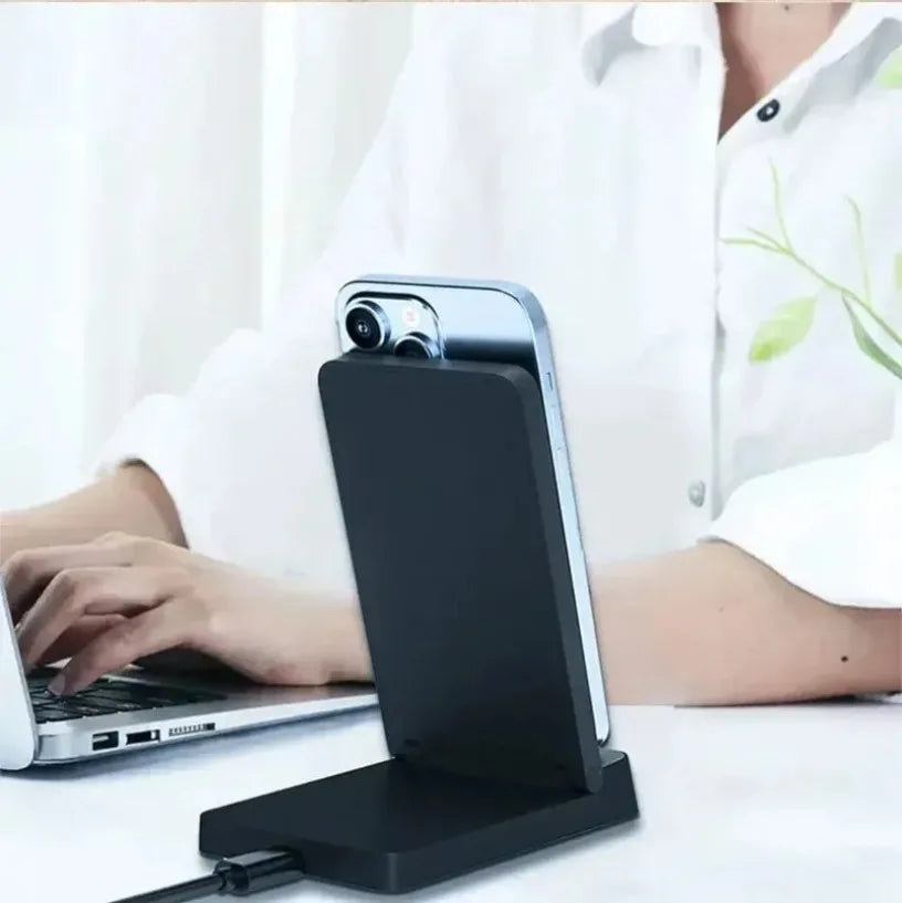 Magnetic Fast Charging Station 15W Wireless Charger Desktop Fold Smart Phone Holder Charge For Magsafe iPhone 16 15 14 13 12 Pro