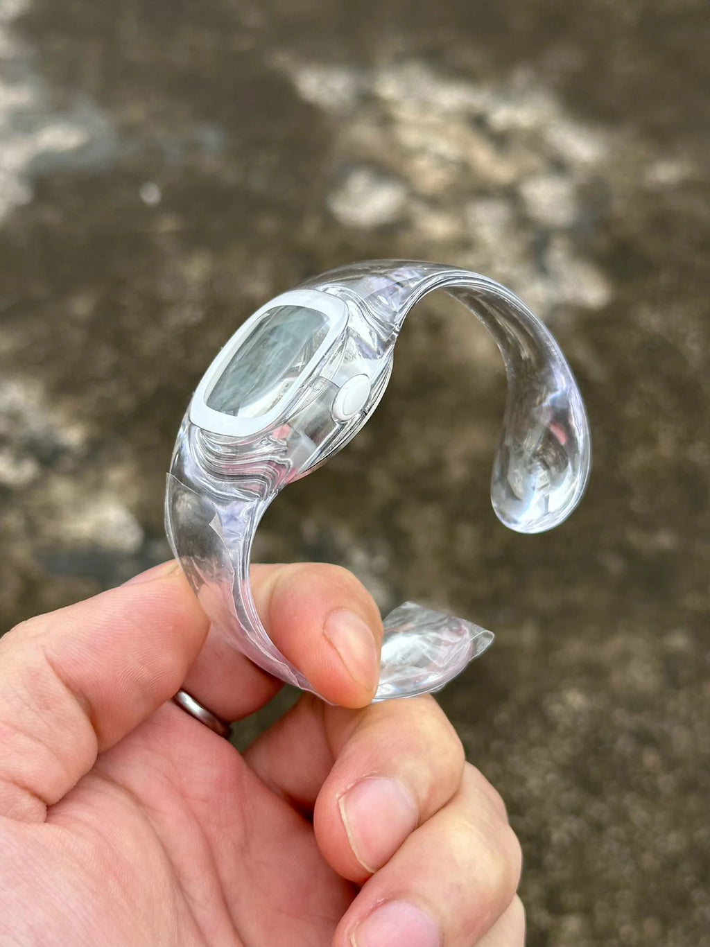 Y2K Fully Transparent Watch — Minimalist See-Through Design, Paired with an Acrylic Strap (Fits Wrist Circumference ≤ 18 cm)