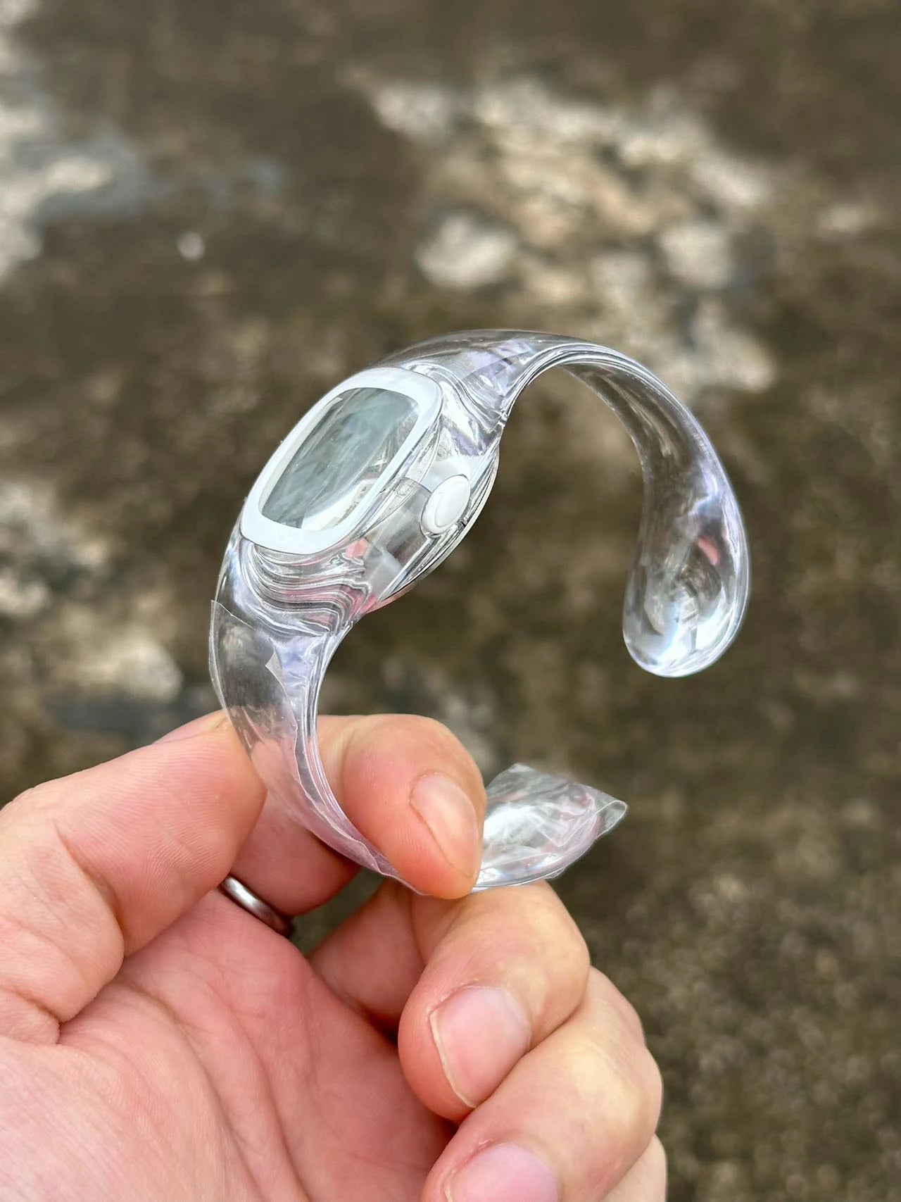 Y2K Fully Transparent Watch — Minimalist See-Through Design, Paired with an Acrylic Strap (Fits Wrist Circumference ≤ 18 cm)