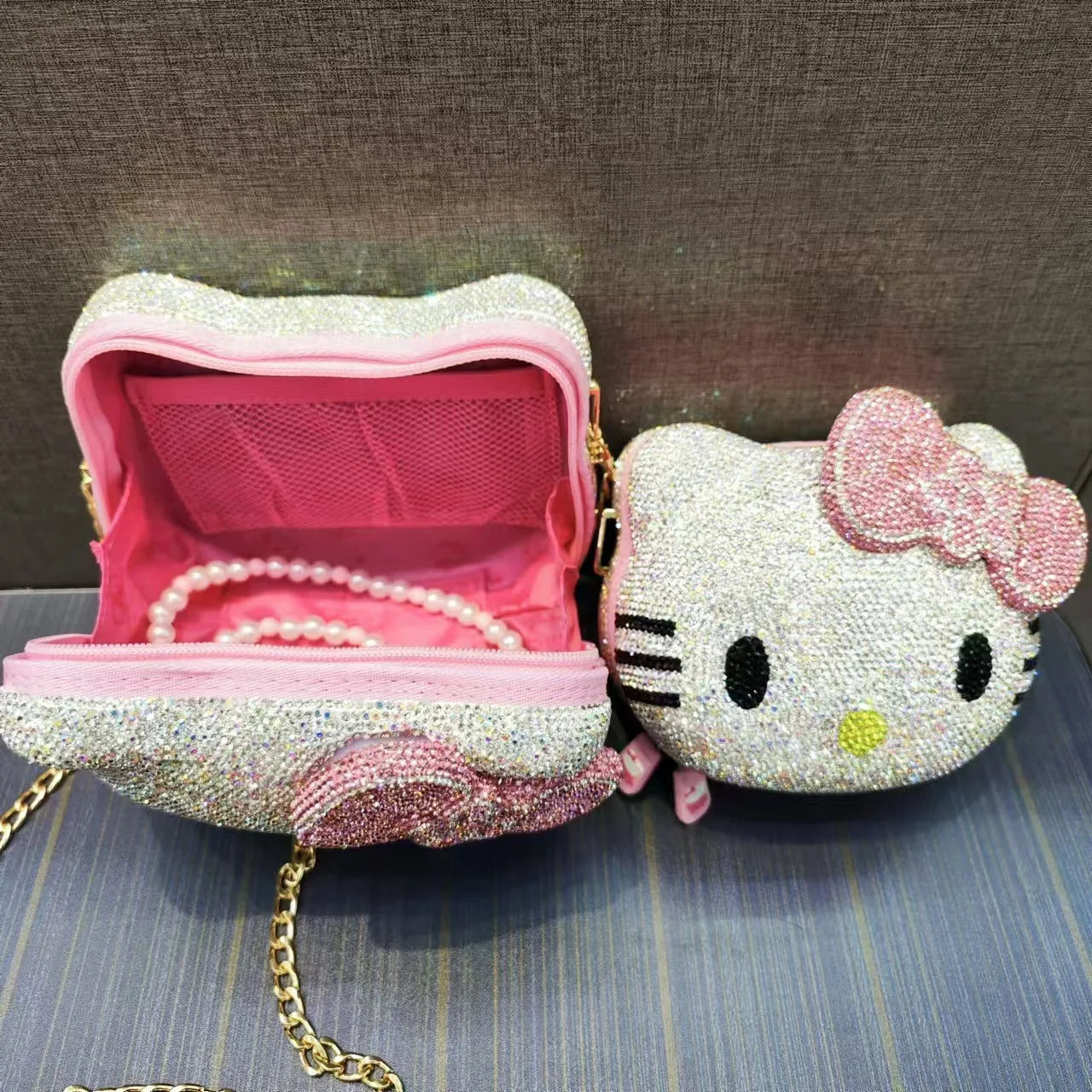Hot Sanrio Cute Cartoon Hello Kitty Diamond Bag Fashion Girl Messenger Bag Handmade Diamond Inlaid Handbag Decor Girl Gifts