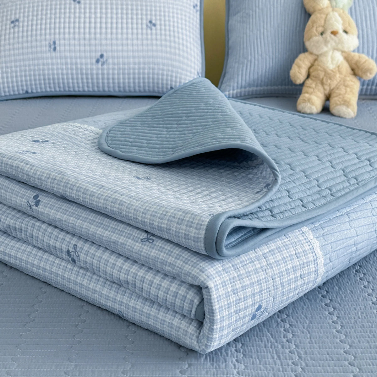 Thickened Quilted Bedspread for Single Double Bed Floral Soft Breathable Summer Quilt Machine Washable Dust-proof Bed Cover Set