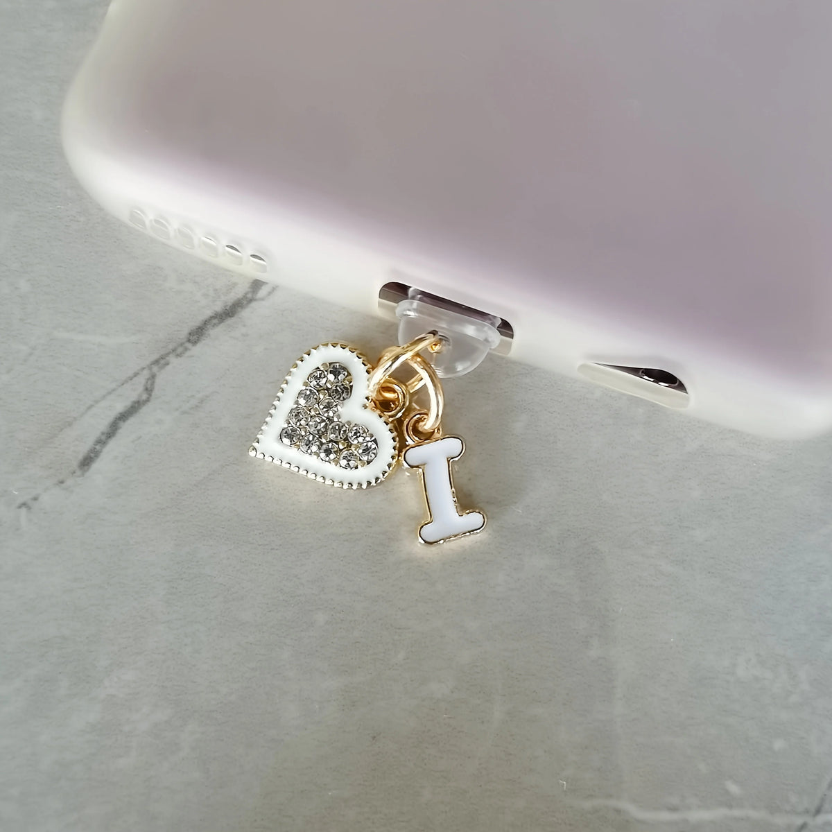 Of Light Luxury Sparkling Diamond Letter Heart-Shaped Phone Dust